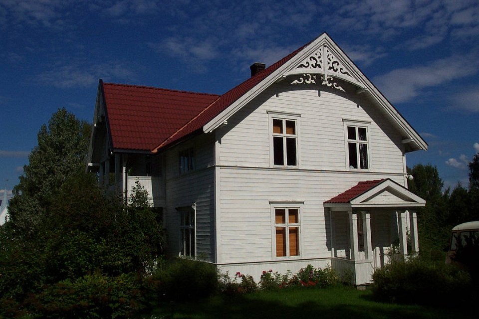 12 Glesne 2