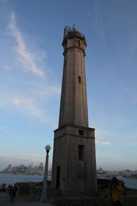 E7D 2704
